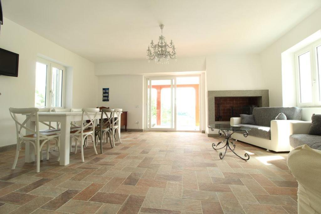 Luxury Villa Arianna Tarano Dış mekan fotoğraf